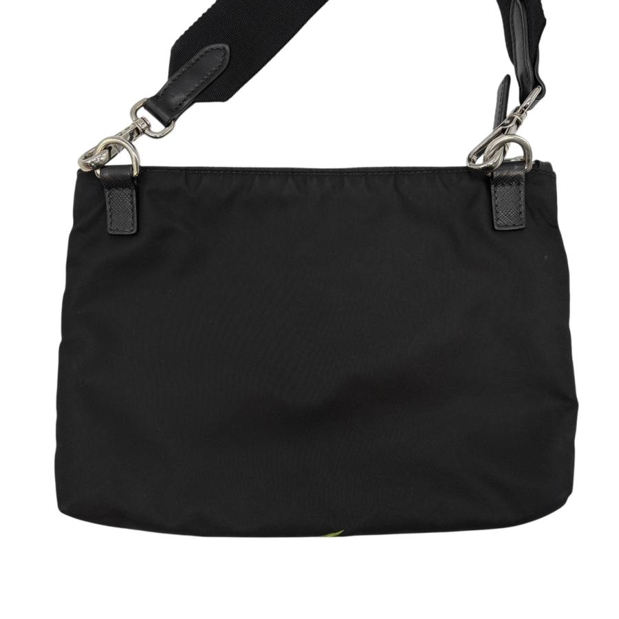 PRADAナイロンショルダーバッグ PRADA（プラダ） ショルダーバッグ トライアングルロゴ ナイロン