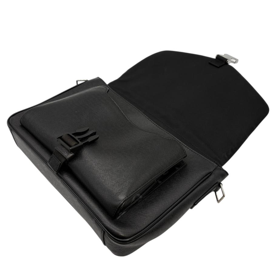 LOUIS VUITTON（ルイ・ヴィトン） ショルダーバッグ メッセンジャー