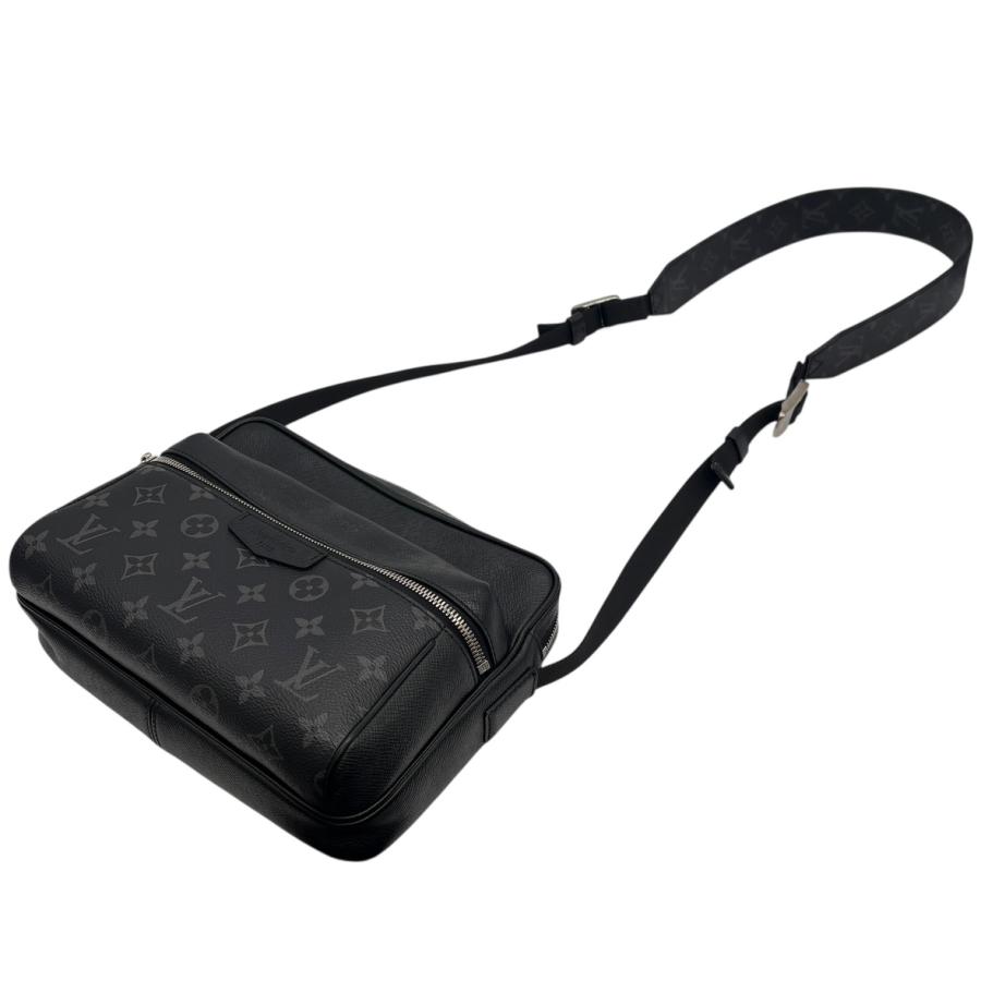 LOUIS VUITTON（ルイ・ヴィトン） ショルダーバッグ アウトドア