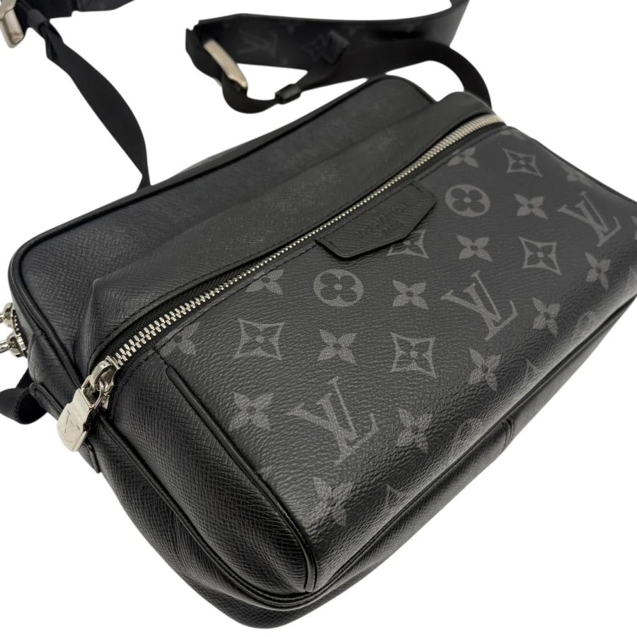 LOUIS VUITTON（ルイ・ヴィトン） ショルダーバッグ アウトドア