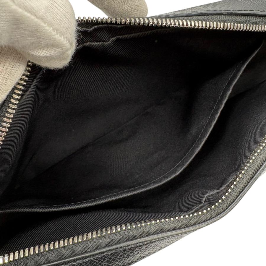 LOUIS VUITTON（ルイ・ヴィトン） ショルダーバッグ アウトドア
