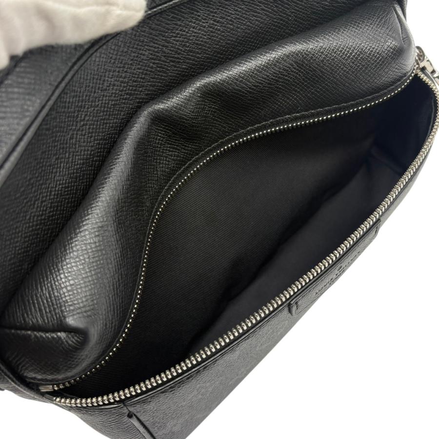 LOUIS VUITTON（ルイ・ヴィトン） ショルダーバッグ アウトドア