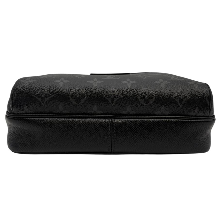 LOUIS VUITTON（ルイ・ヴィトン） ショルダーバッグ アウトドア