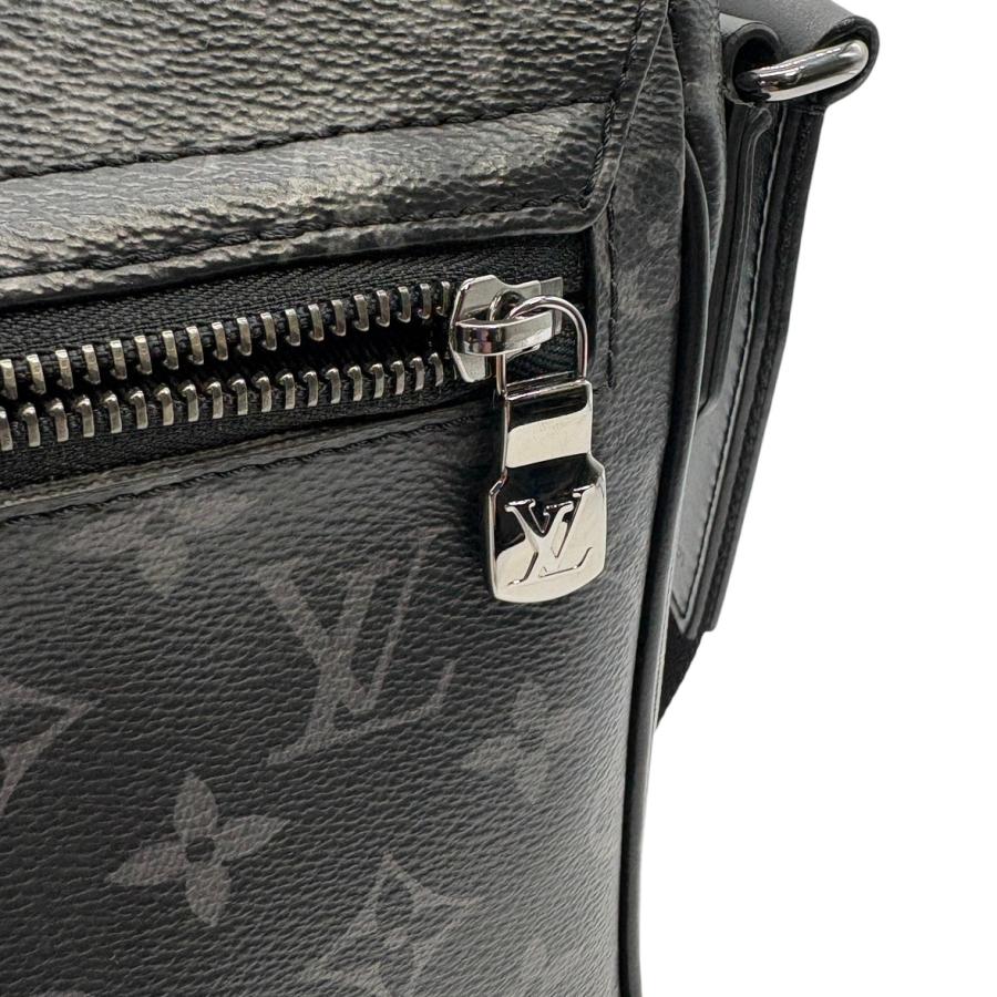 LOUIS VUITTON（ルイ・ヴィトン） バッグ ディストリクト PM NV3