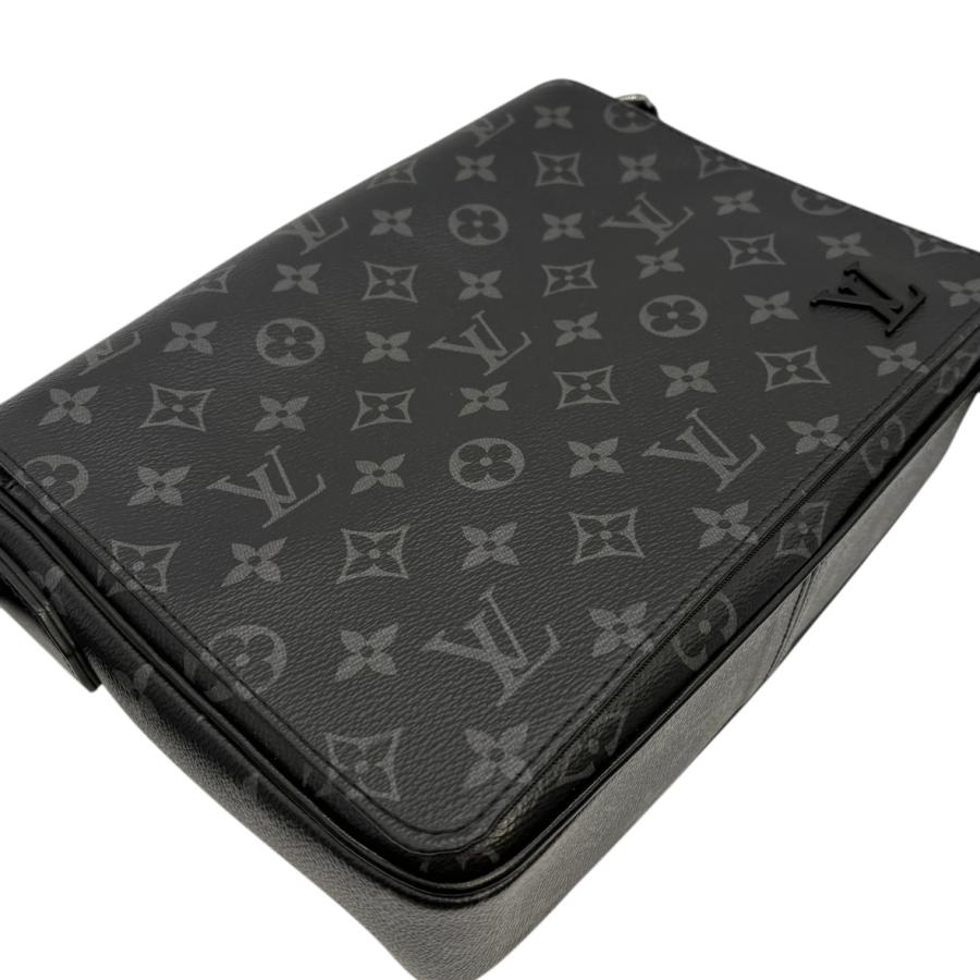 LOUIS VUITTON（ルイ・ヴィトン） バッグ ディストリクト PM NV3