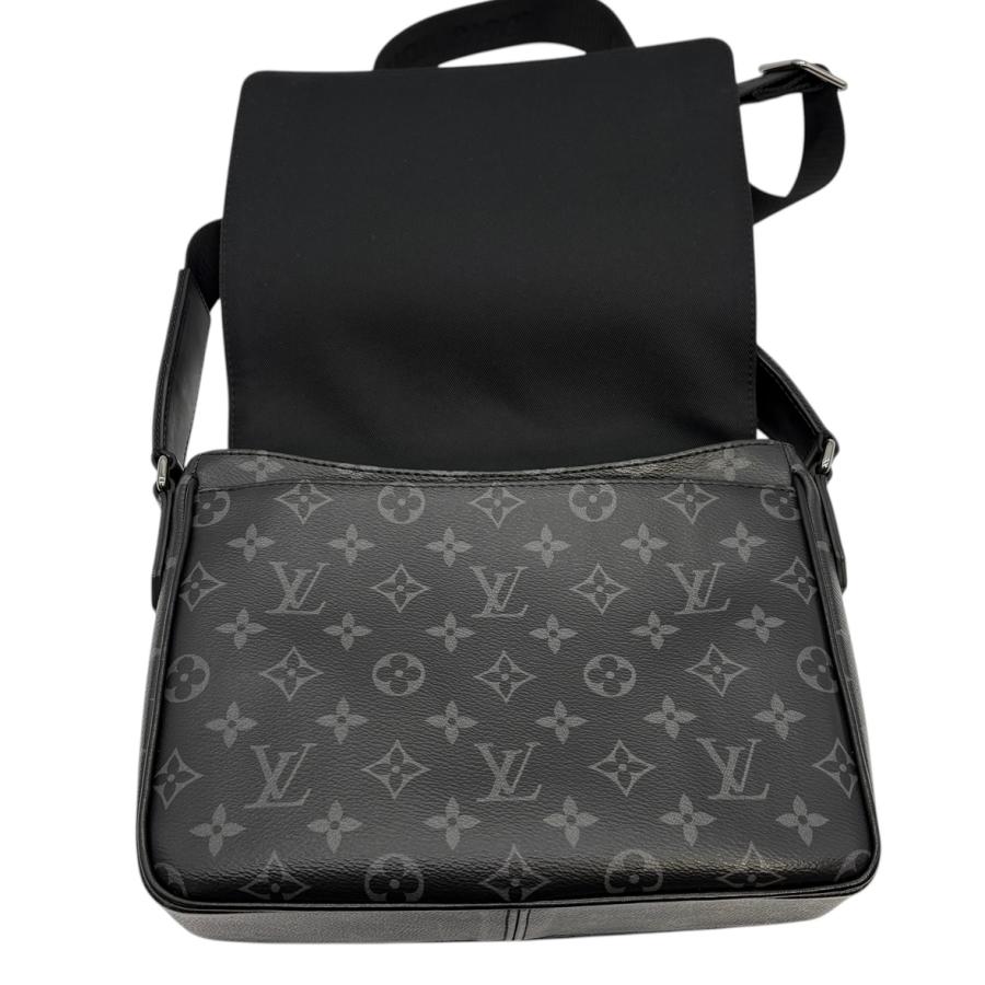 LOUIS VUITTON（ルイ・ヴィトン） バッグ ディストリクト PM NV3