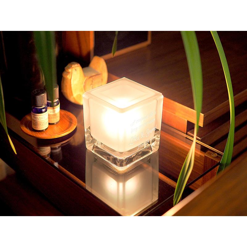 おしゃれ 名入れギフト プレゼント アロマライト クリア 結婚祝い 新築祝い 贈物 開店祝い 友達 オシャレ 結婚記念日 贈り物 カッコイイ 名前入り 特別感 記念品 Et Life Plus Yahoo 店 通販 Yahoo ショッピング