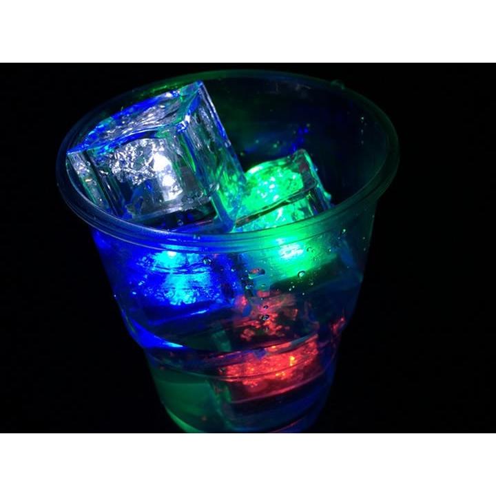 7色に光るアイスライト（光る氷） 水に入れると自動的に点灯 イベント