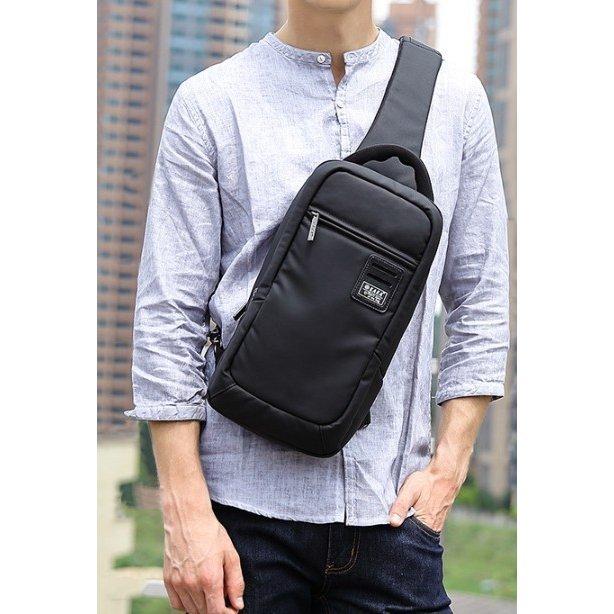 ボディバッグ メンズ 大きめ タブレット 通学 通勤 人気 カジュアル シンプル ボディ バッグ スーツ 流行り おしゃれ かっこいい 黒 Zhao Life Room Store 通販 Yahoo ショッピング