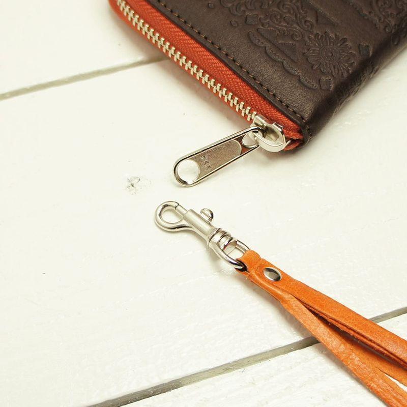 パッカパッカ pacca pacca 日本製 本革 長財布 ラウンドファスナー アラベスク 馬革 牛革 (ホワイトベージュ) ウェア&シュー pacca 馬革 牛革 日本製 本革 長財布 ラウンドファスナー アラベスク ホワイトベージュ ウェア&シュー レザー