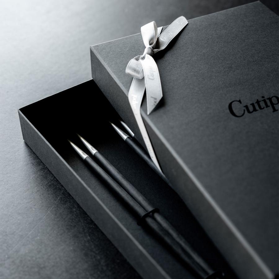クチポール Cutipol GOA 箸&箸置きセット ブラック 未使用2膳セット Cutipol 正規品 箸 箸置き 2膳 ペアセット 化粧箱入り純正リボン