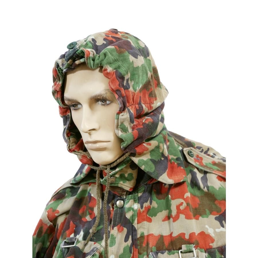 MILITARY スイス軍 M57 フィールドジャケット バックパック付 MILITARY スイス軍 M57 フィールドジャケット バックパック付