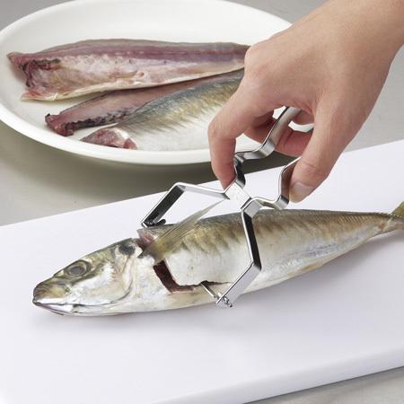 貝印 Khs 小魚三枚おろしピーラー 魚 貝印 三枚おろしピーラー アジ 鯵 あじ イワシ 鰯 いわし Dh7030 送料無料 リラの女王様 通販 Yahoo ショッピング