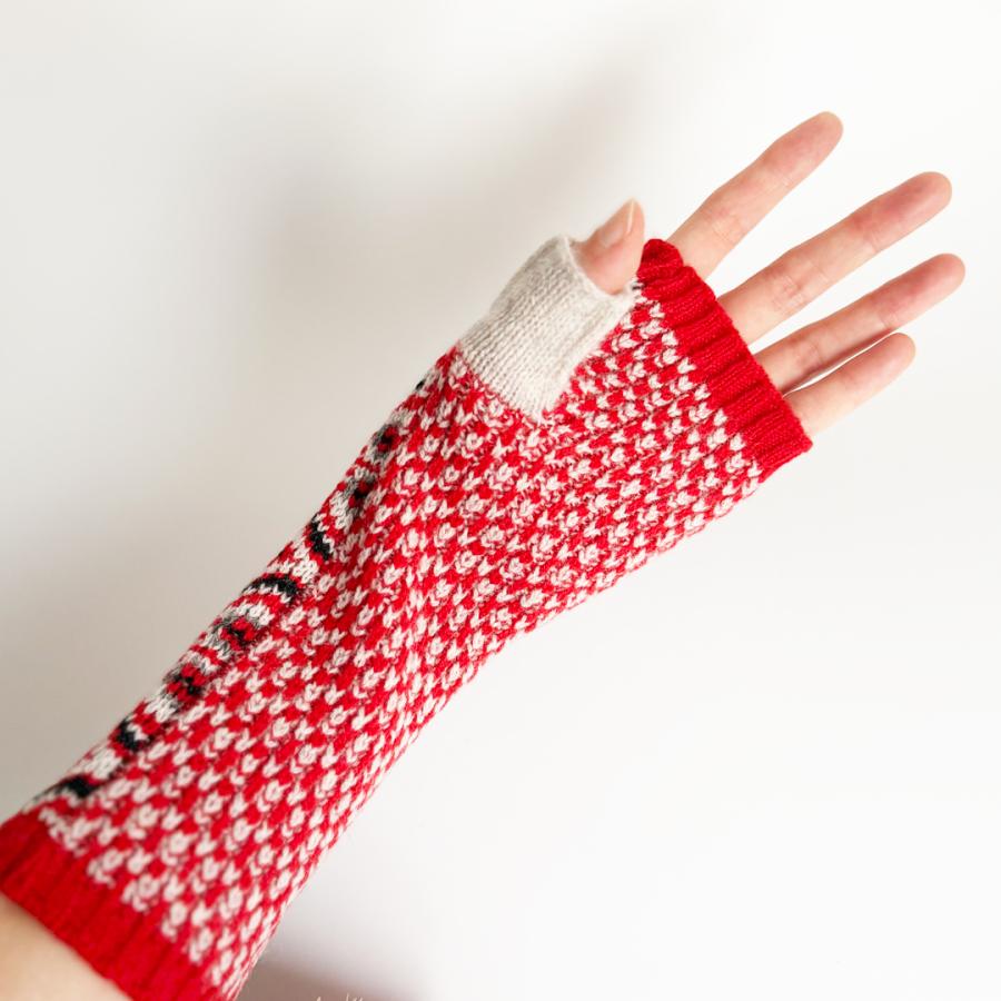 リストウォーマー Dalarna ダーラナ オイブロ家の手袋工場