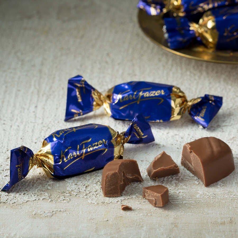 フィンランド建国100 周年メモリアル缶 ミルクチョコレート カール