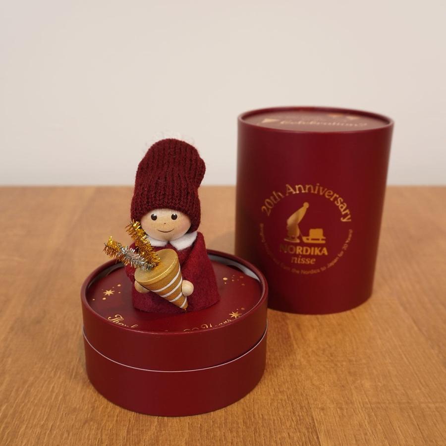 クラッカーを持った男の子 20th Celebration NORDIKA nisse ノルディカ