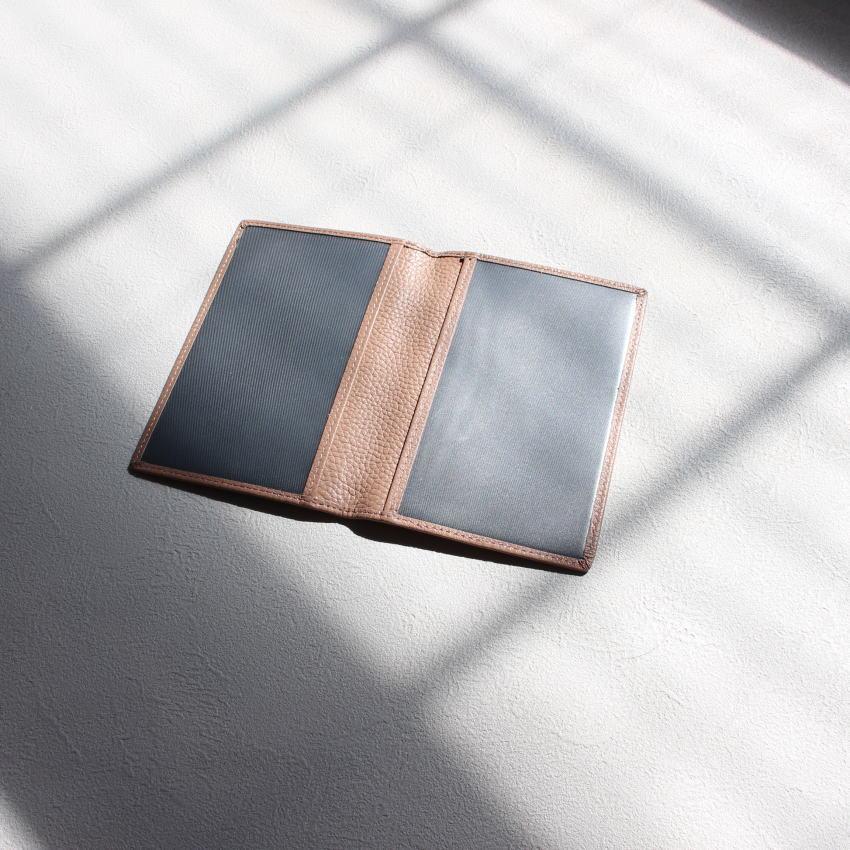 【saasi 様】CELINE パスポートケース 本革 イタリアロゴ刻印 saasi 様】CELINE パスポートケース 本革 イタリアロゴ刻印 2025