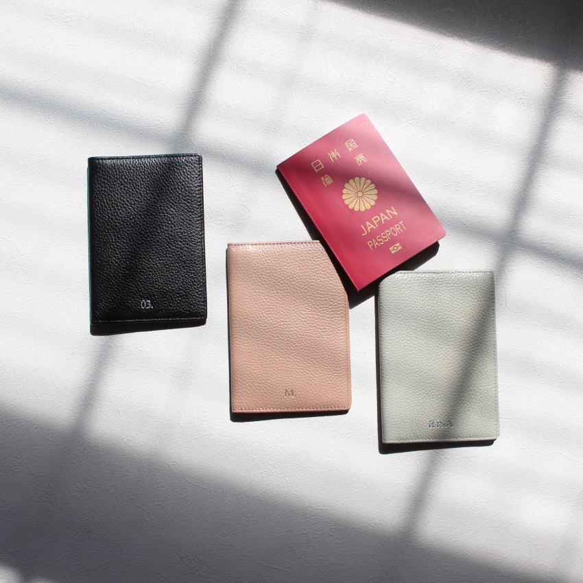 パスポートケース 本革 パスポートカバー 名前入れ イニシャル 刻印