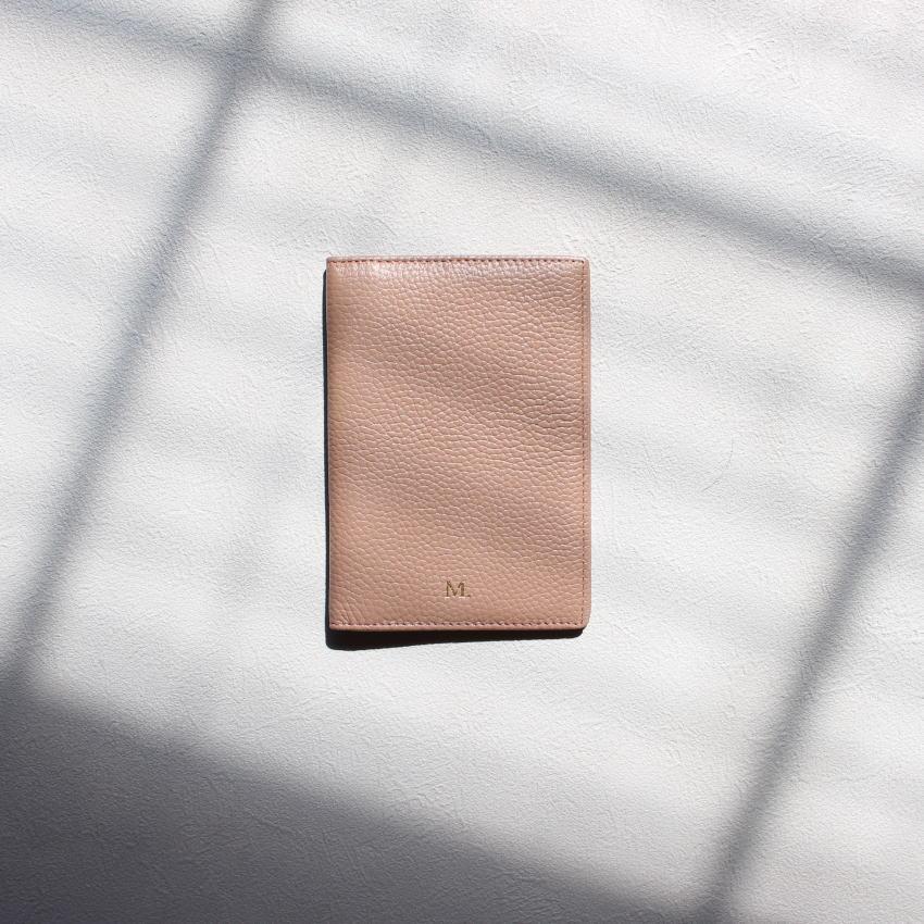 パスポートケース 本革 パスポートカバー 名前入れ イニシャル 刻印