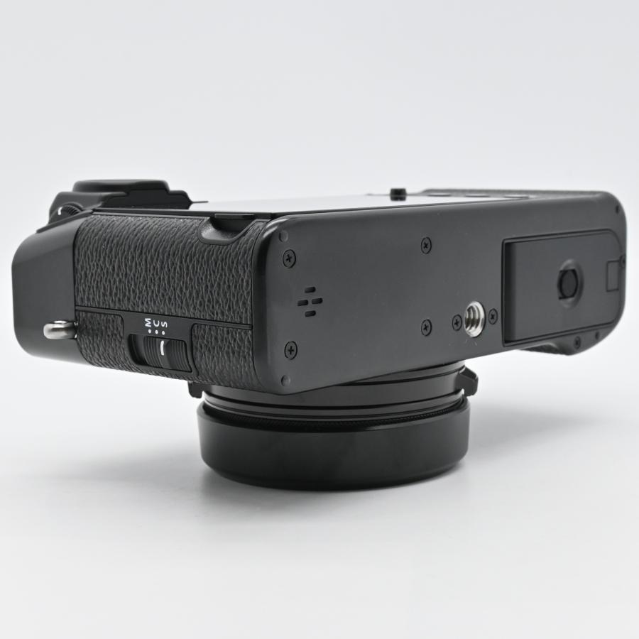 ☆極上品☆FUJIFILM X100VI ブラック ショット数 668回 多言語モデル