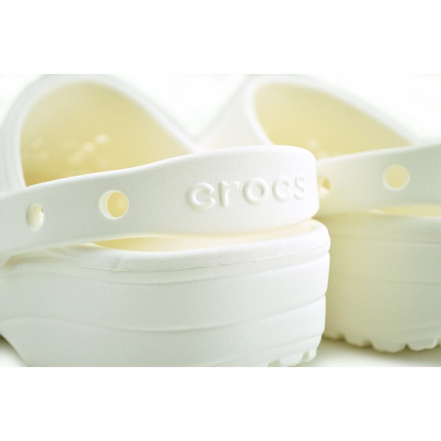 crocs（クロックス） crocs CLASSIC FLORAL CUT OUT CLOG CHALK 210927-0wv クラシック ...