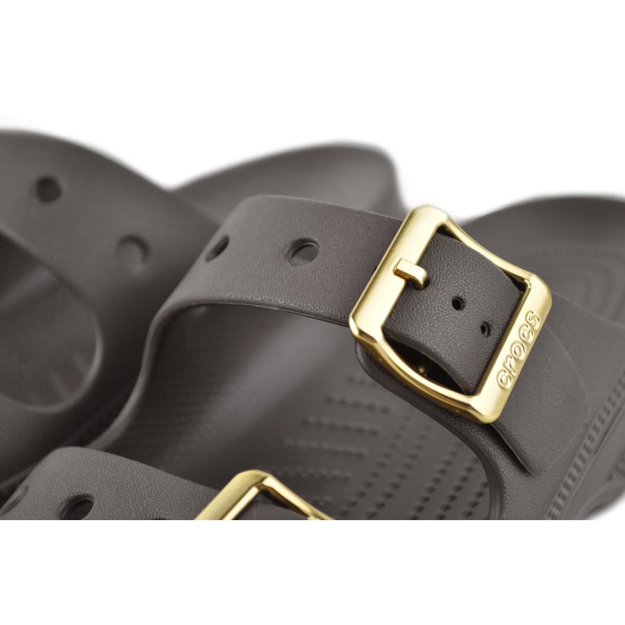 crocs（クロックス） crocs SATURDAY METALLIC BUCKLE SANDAL W