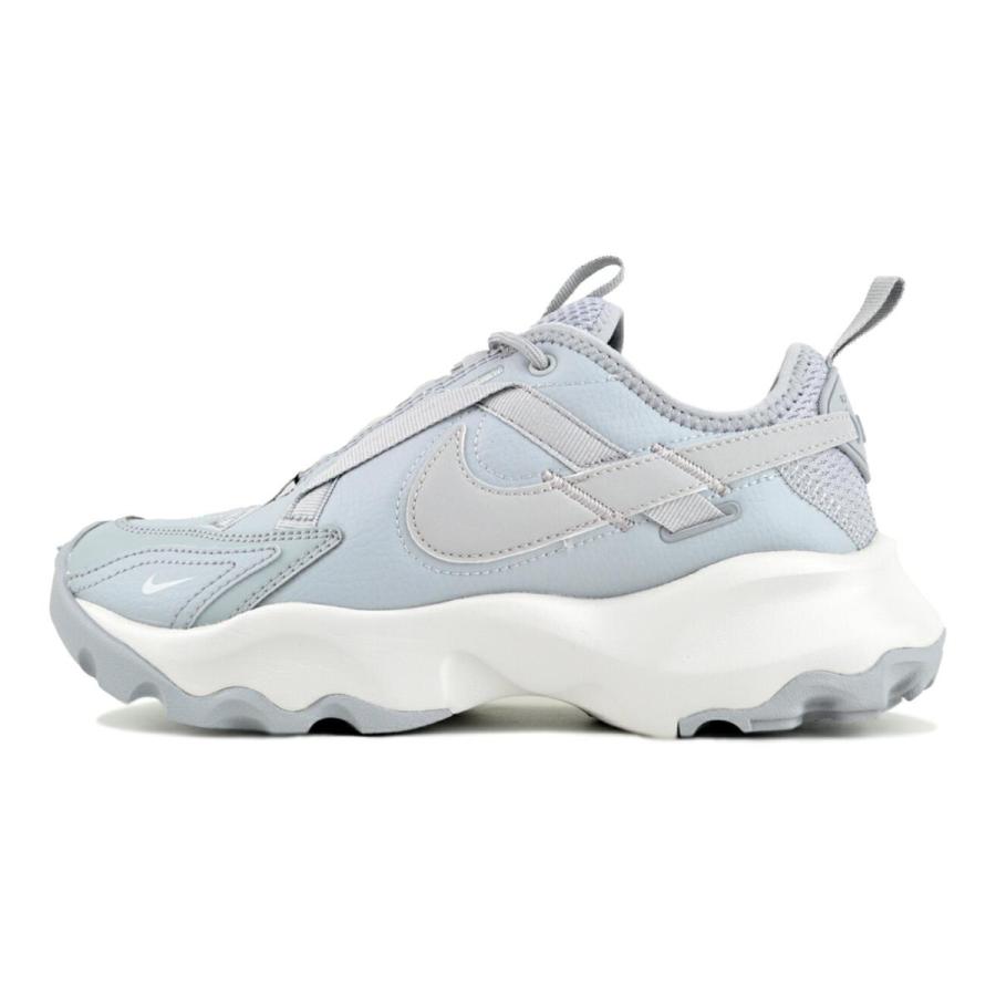 NIKE（ナイキ） NIKE WMNS TC 7900 wolf grey/mtlc platinum dd9682