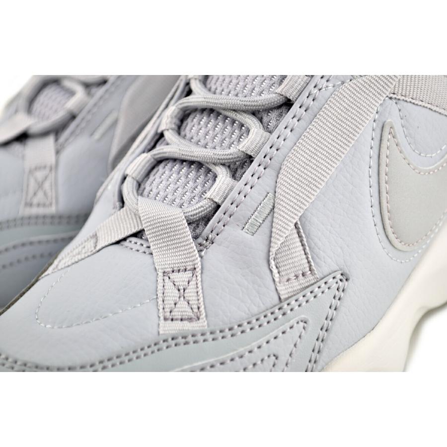 NIKE（ナイキ） NIKE WMNS TC 7900 wolf grey/mtlc platinum dd9682
