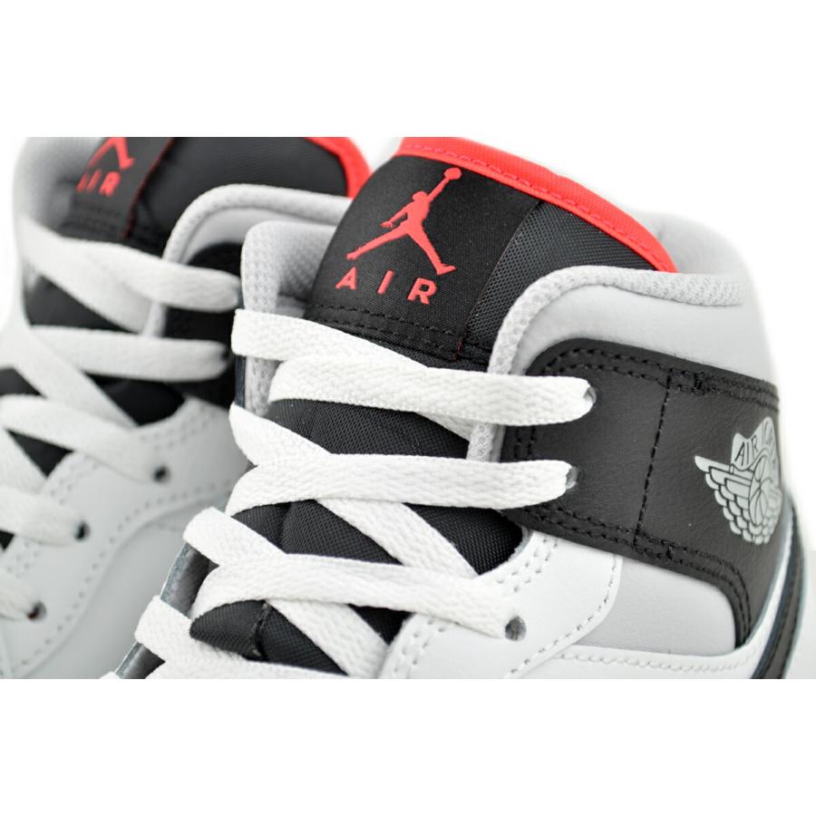 エア ジョーダン 1 NIKE AIR JORDAN MID summit wht/blk dq8426-109