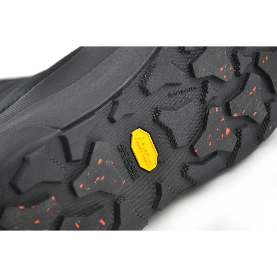 DESCENTE（デサント） DESCENTE DTRACE PAD HI AGAT BLACK/GREY