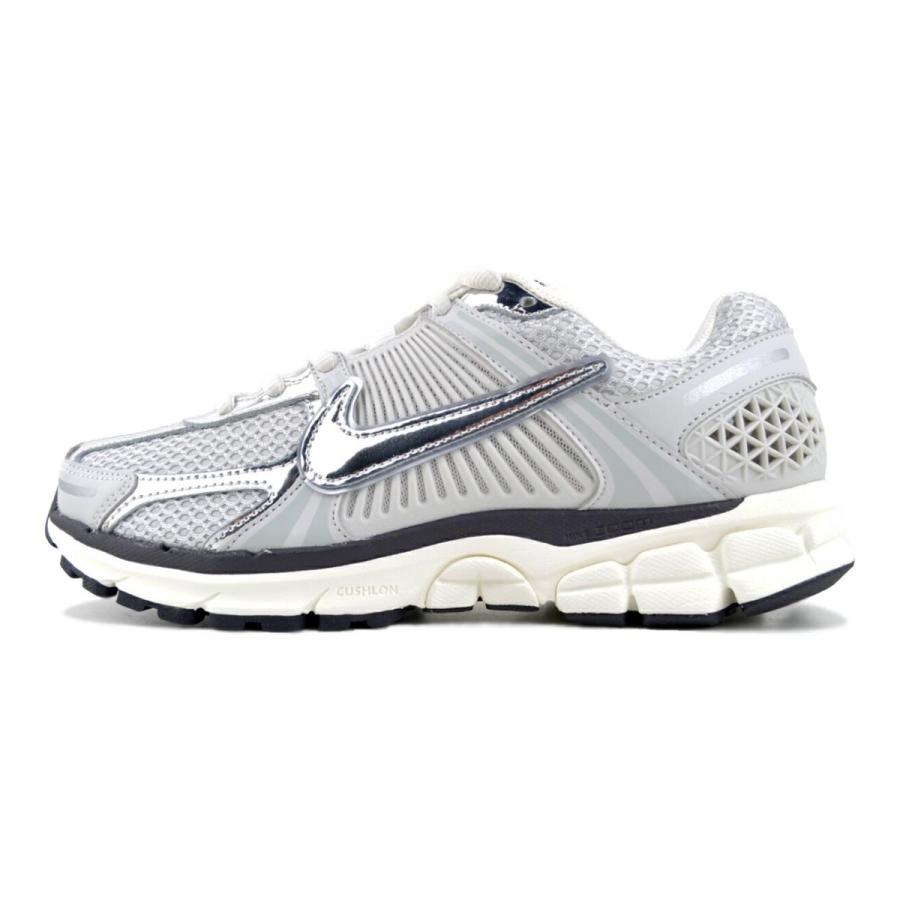 NIKE（ナイキ） NIKE WMNS ZOOM VOMERO 5 photon dust/chrome-gridiron