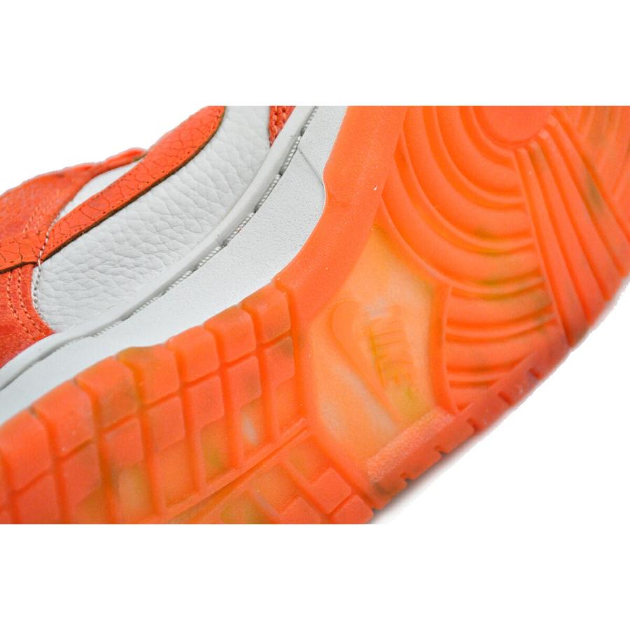 NIKE（ナイキ） NIKE WMNS DUNK LOW light bone/safety orange fn7773