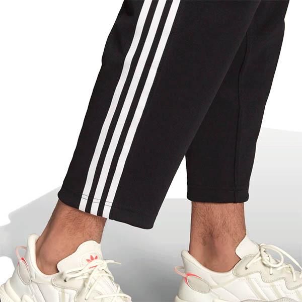 アディダス Originals 3-STRIPES 7/8パンツ adidas（アディダス） adidas Originals 3-STRIPES 7/8 PANTS BLACK