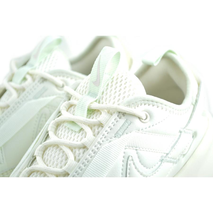 NIKE（ナイキ） NIKE WMNS TC 7900 PREMIUM sail/sail-sea glass
