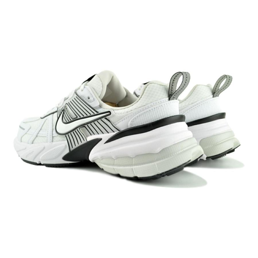 NIKE（ナイキ） NIKE WMNS V2K RUN wht/wht-platinum tint hf5342-100