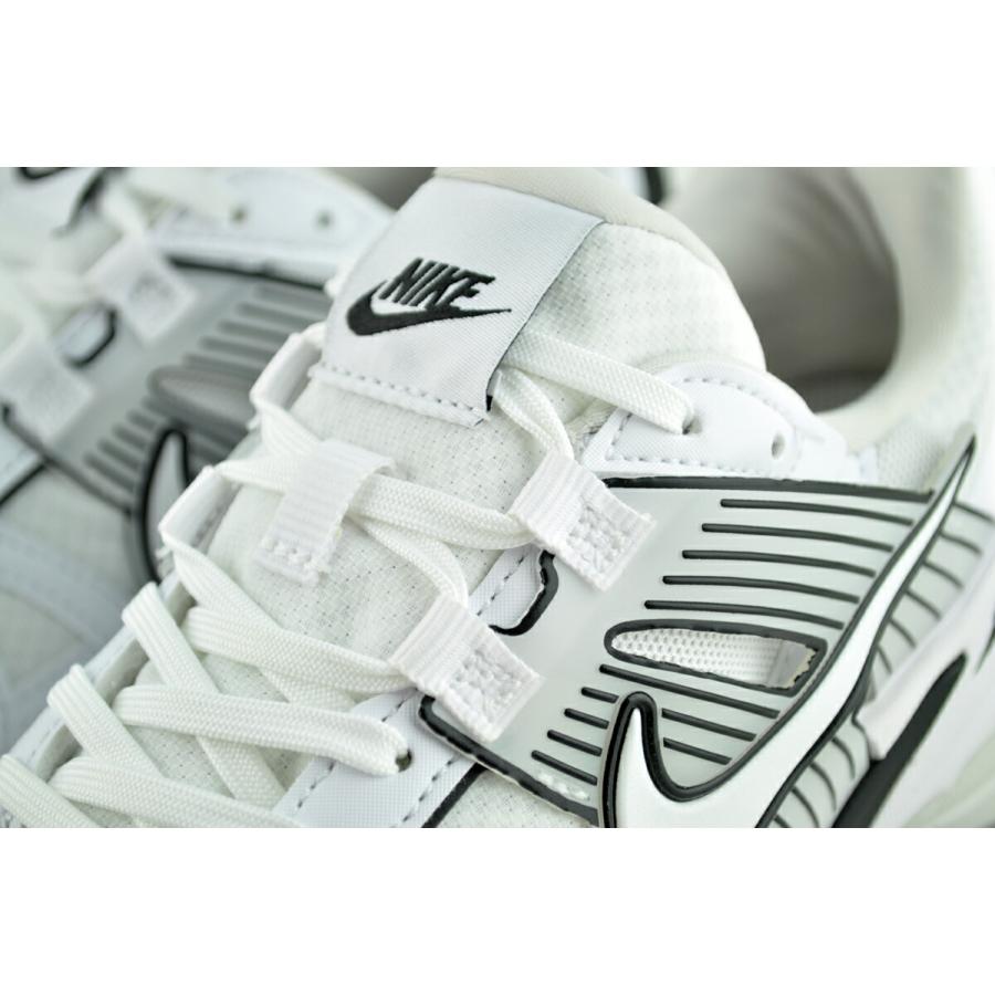 NIKE（ナイキ） NIKE WMNS V2K RUN wht/wht-platinum tint hf5342-100