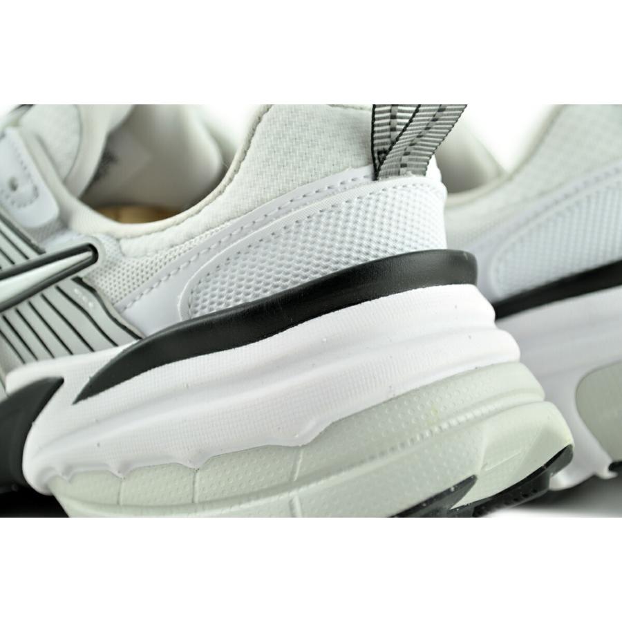 NIKE（ナイキ） NIKE WMNS V2K RUN wht/wht-platinum tint hf5342-100
