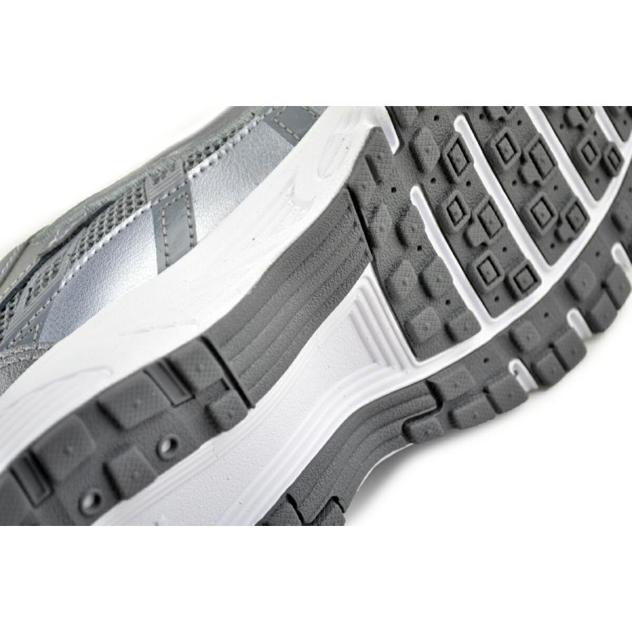 NIKE（ナイキ） NIKE P-6000(GS) mtlc cool grey/cool grey-wht hv5064