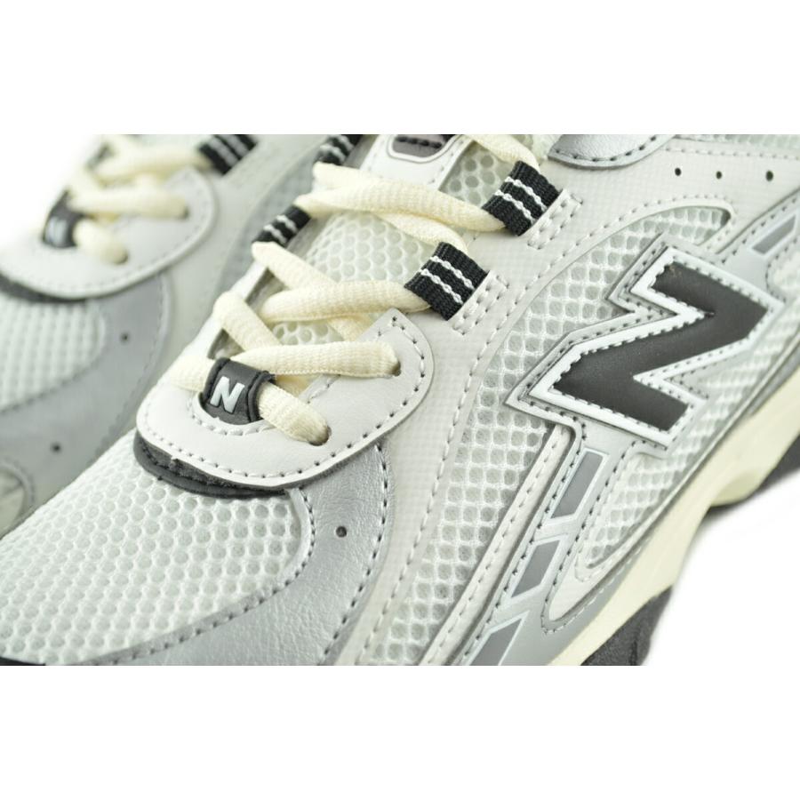 New Balance（ニューバランス） 204L シルバーメタリック ブラック NEW