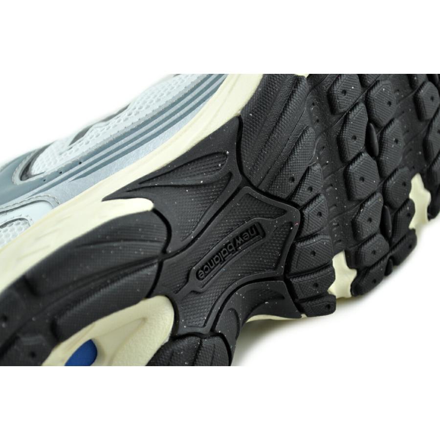 New Balance（ニューバランス） NEW BALANCE U530ESA WHITE SILVER