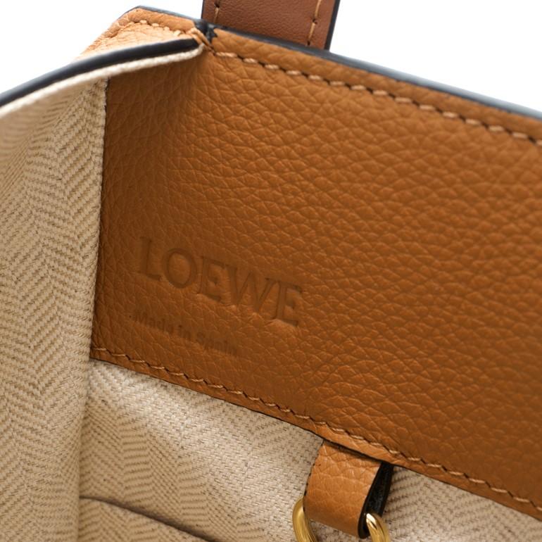 LOEWE ロエベ ハンモックバッグ コンパクト ソフトグレイン LOEWE ロエベ ハンモックバッグ コンパクト ソフトグレイン