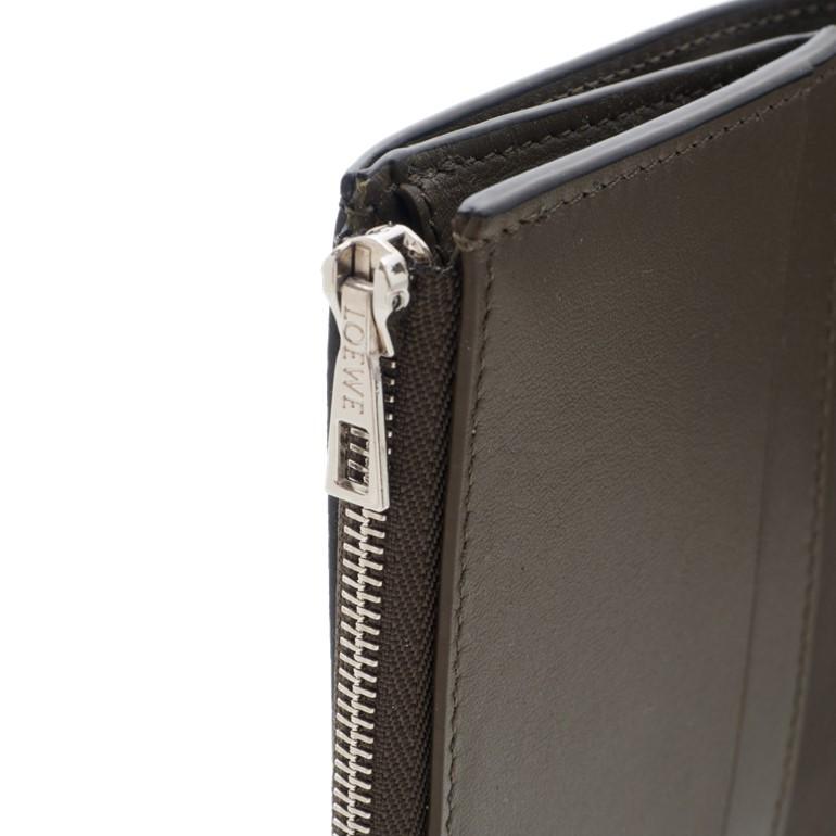 LOEWE ロエベ トライフォールド ジップウォレット シャイニー LOEWE ロエベ トライフォールド ジップウォレット シャイニー