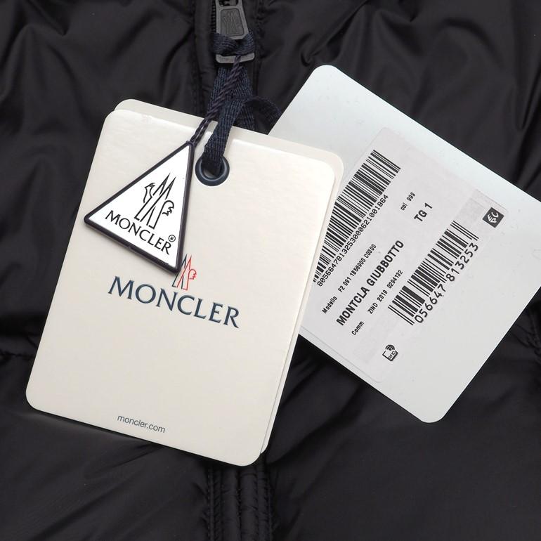 MONCLER モンクレール モンクラ メンズダウンジャケット フード 