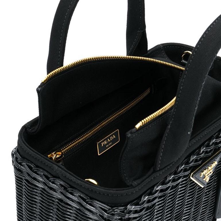 プラダ かごバッグ ショルダーストラップ付き ウィッカー コットントート 2way Sサイズ ブラック 1bg5 2e28 F0002 Prada Prada 1bg5 2e28 F0002 リナーテ 通販 Yahoo ショッピング