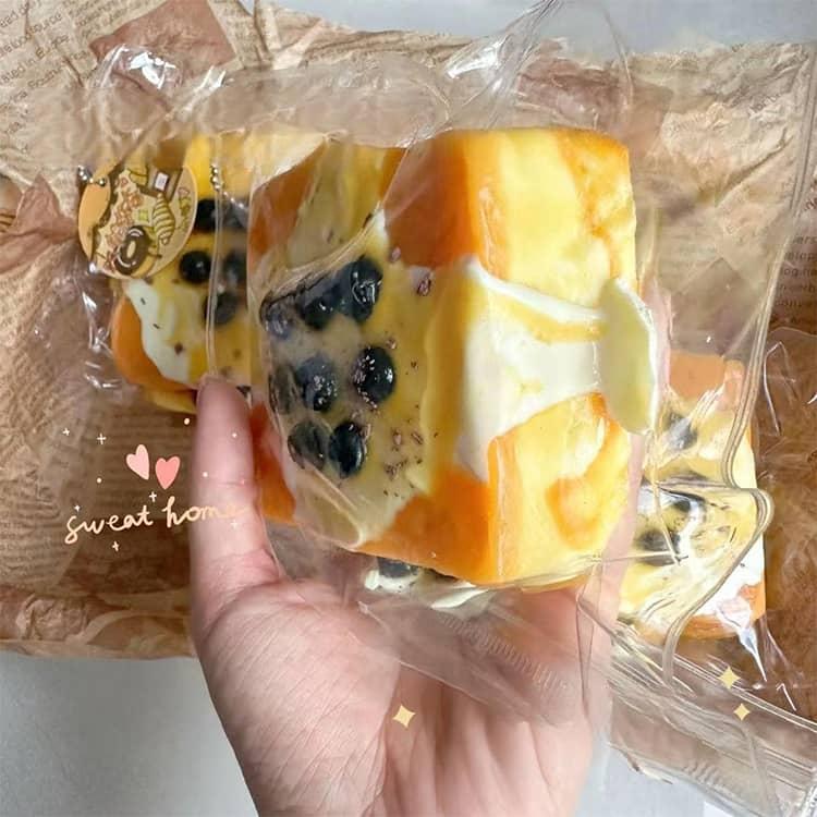 ぷにぷに フルーツケーキ クリームケーキ 高弾力 スクイーズケーキおもちゃ 水感スクイーズ 柔らか手触り トースト かわいい 低反発 泥感 ストレス |  | 05