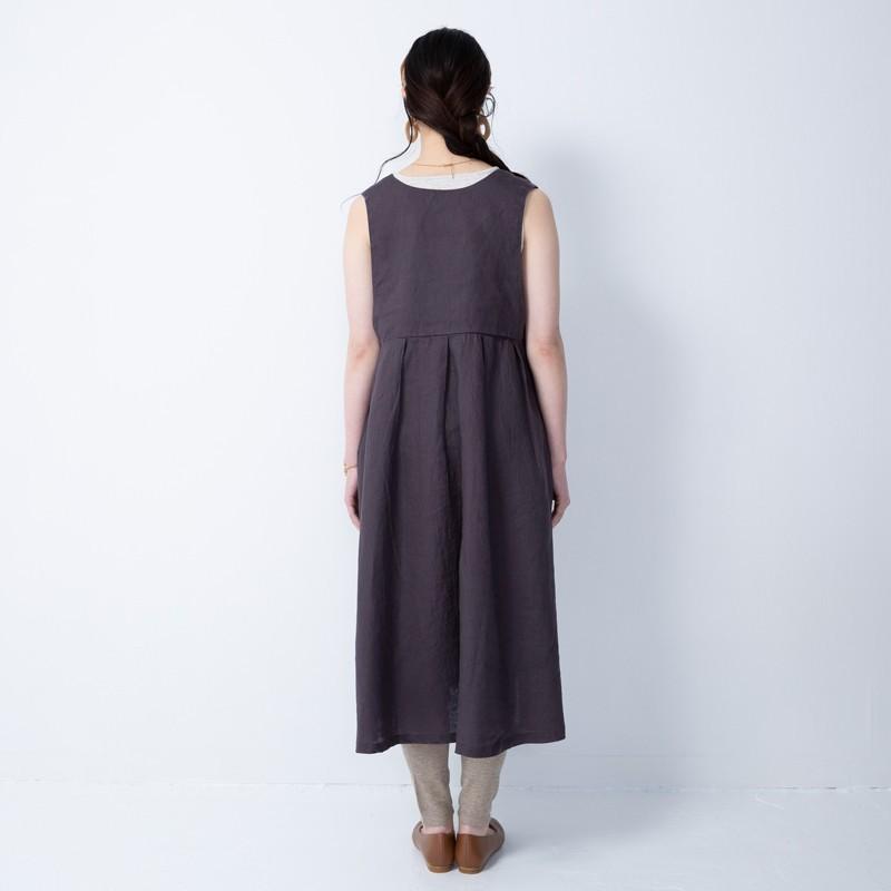 重ね着でコーデの幅広がる！深めVネックワンピースリネン