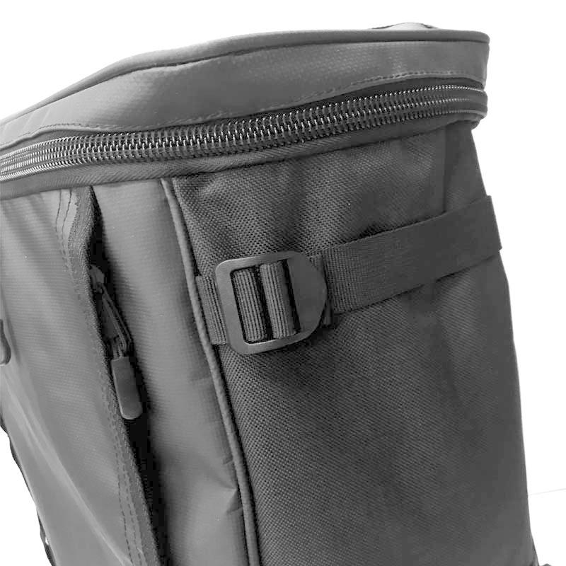 スポーツ ボックス型リュックサック ライナースポーツオリジナル バックパック デイパック リュック バック バッグ スクエア 四角 |  | 15