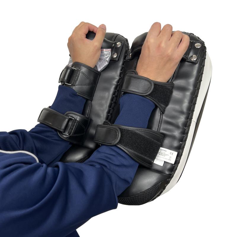 adidas（アディダス） フォーカスタイキックミット 左右セット キック