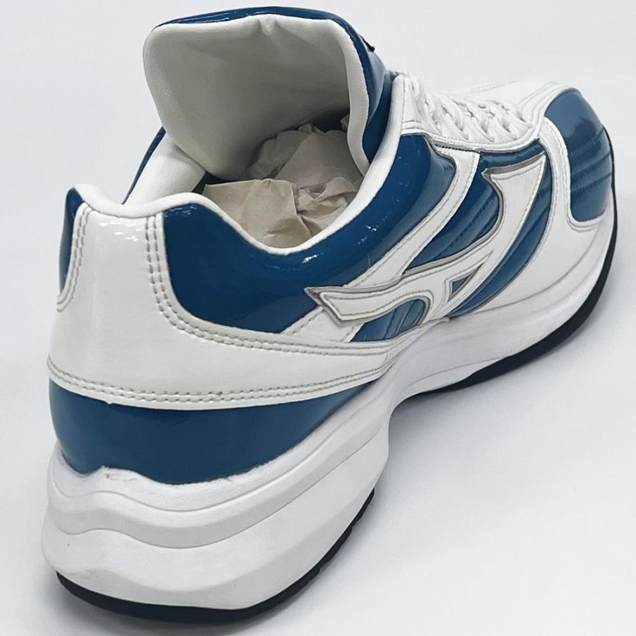 【中古27.0cm】Mizunoトレーニングシューズ セルリアンブルー×シルバー 中古27.0cm】Mizunoトレーニングシューズ セルリアンブルー