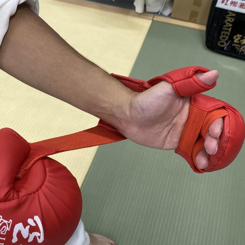 【サイズ交換送料無料】レッド、ブルーの2点セット 1年保証 空手道 練習用 拳サポーター 2個セット 赤青セット 空手 ライナースポーツオリジナル SET-LSALI009